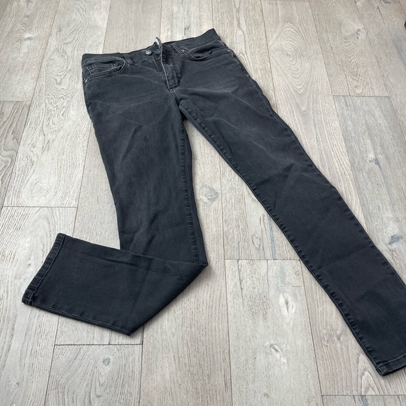 MEN’S EVERYDAY JEANS!! - Picture 1 of 6